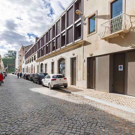 Deluxe 2Bdr Apartment W/ Patio By Lovelystay Lisboa Exterior foto