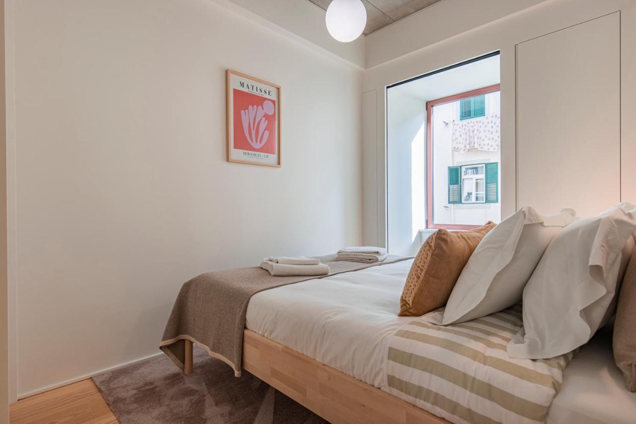 Deluxe 2Bdr Apartment W/ Patio By Lovelystay Lisboa Exterior foto