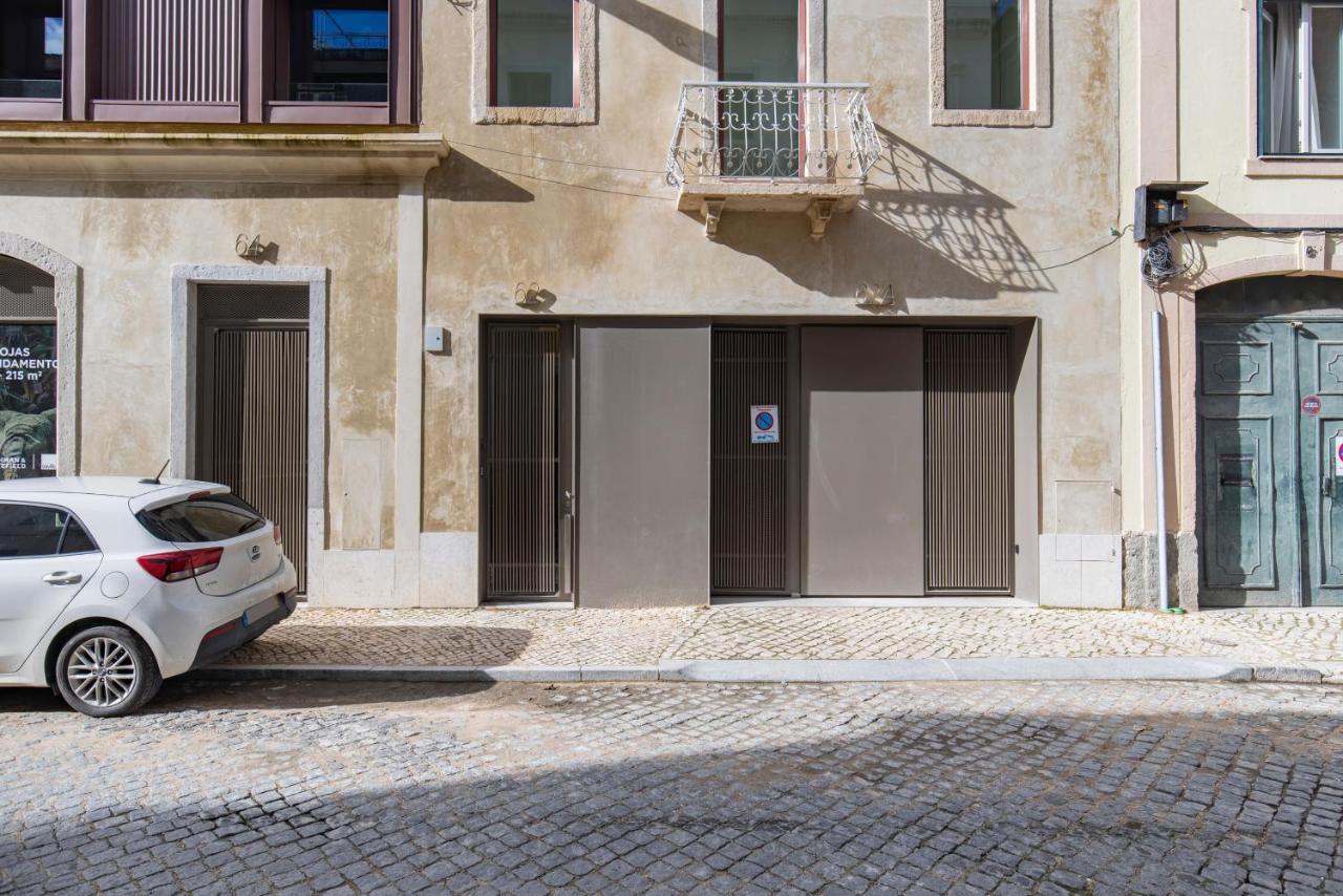 Deluxe 2Bdr Apartment W/ Patio By Lovelystay Lisboa Exterior foto