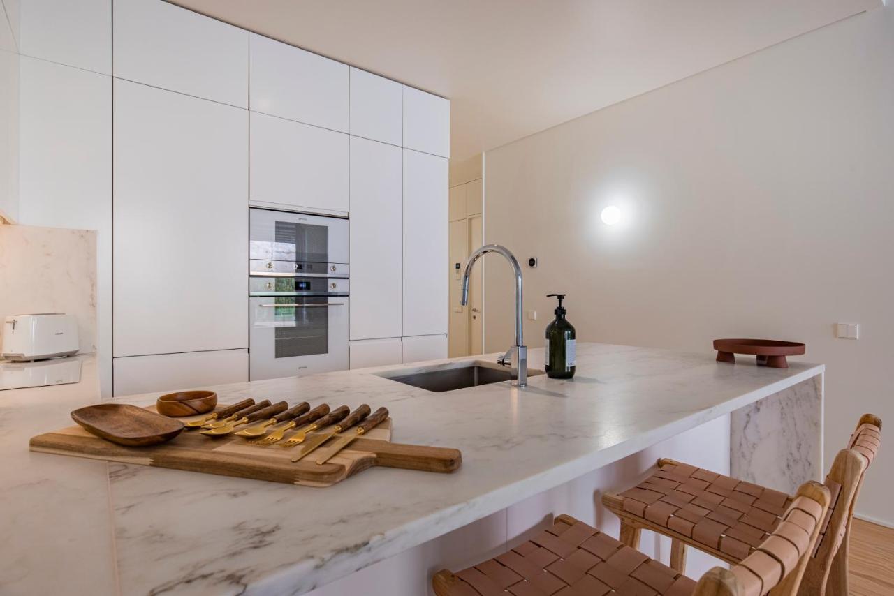 Deluxe 2Bdr Apartment W/ Patio By Lovelystay Lisboa Exterior foto