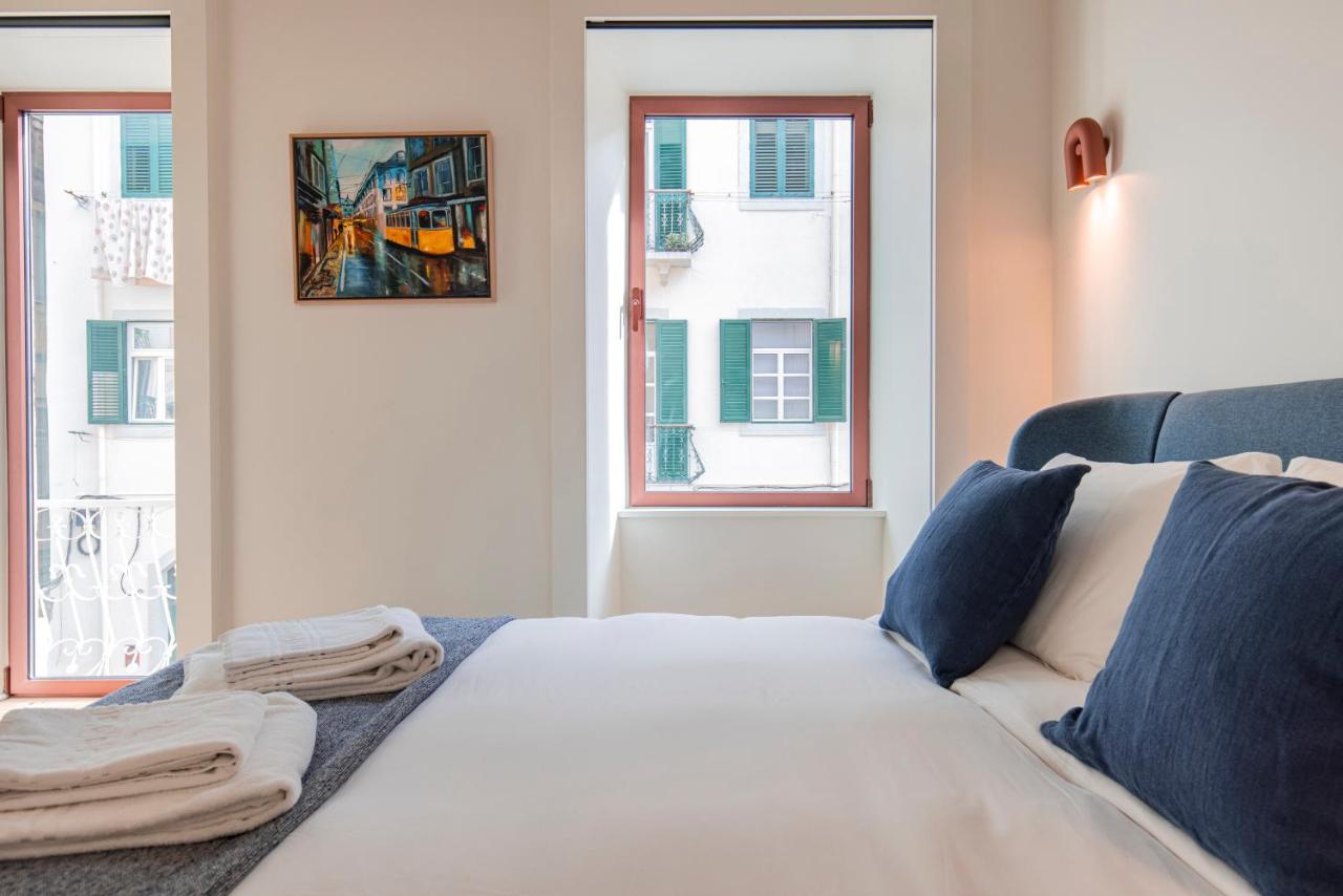 Deluxe 2Bdr Apartment W/ Patio By Lovelystay Lisboa Exterior foto