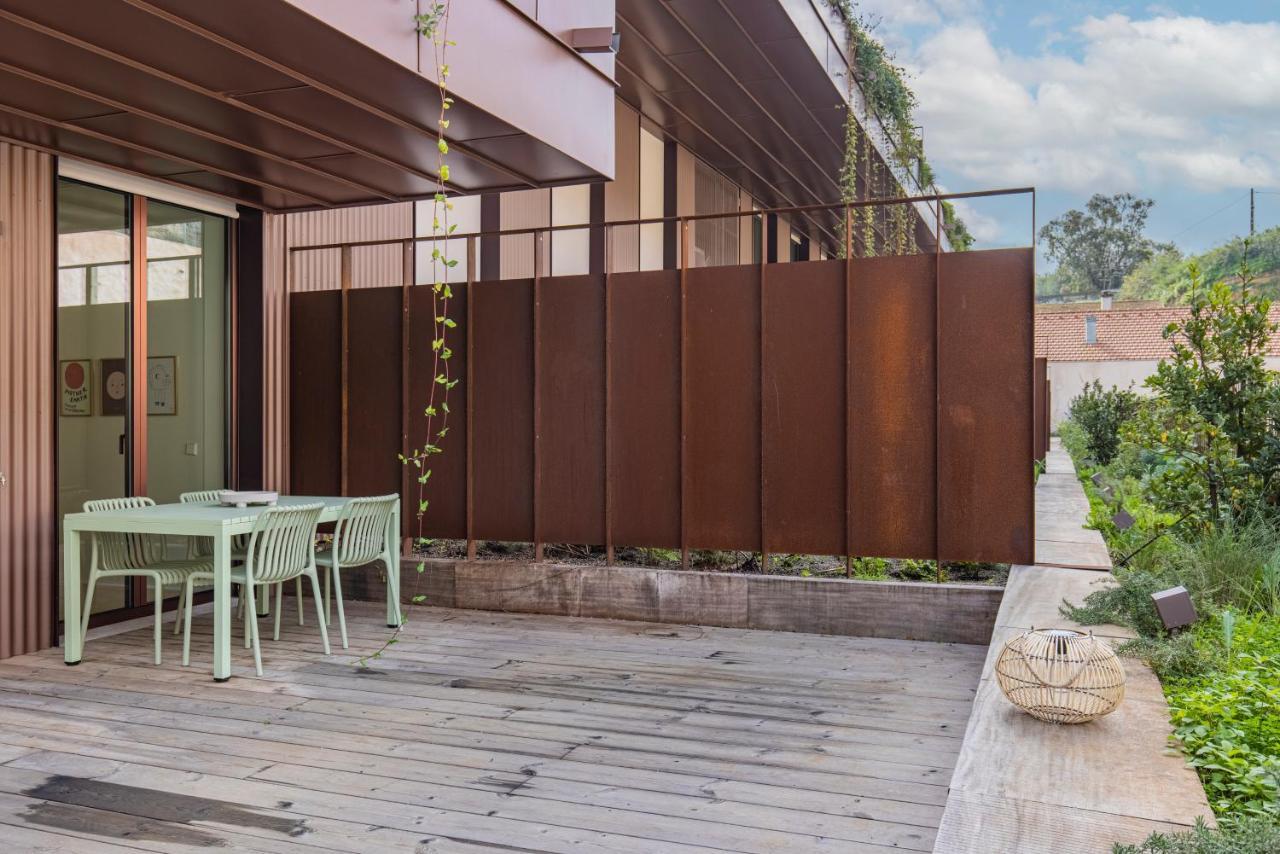 Deluxe 2Bdr Apartment W/ Patio By Lovelystay Lisboa Exterior foto